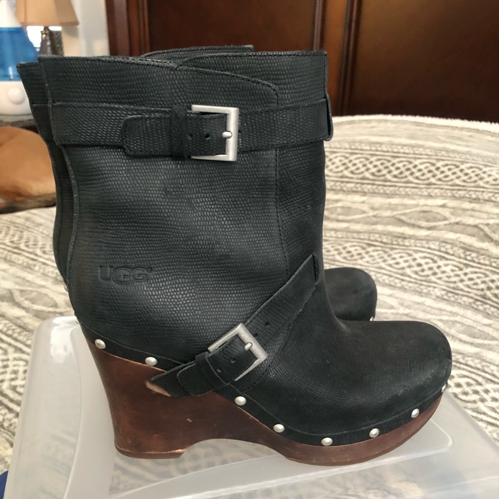 Ugg Clogs